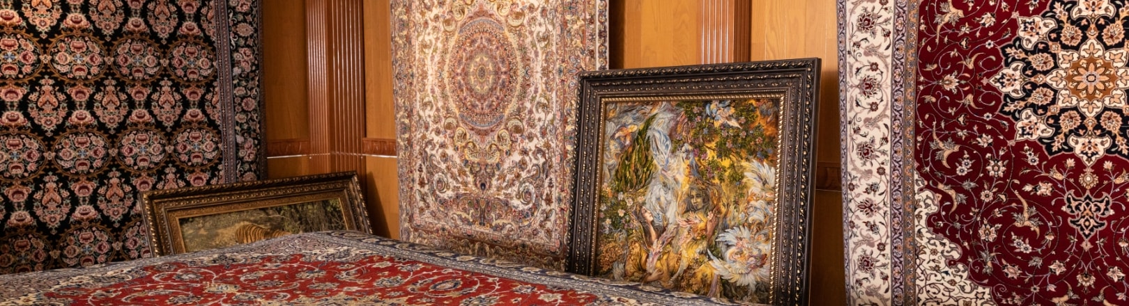 ペルシャ絨毯のイスファハンカーペット｜高級ペルシャ絨毯、キリム 