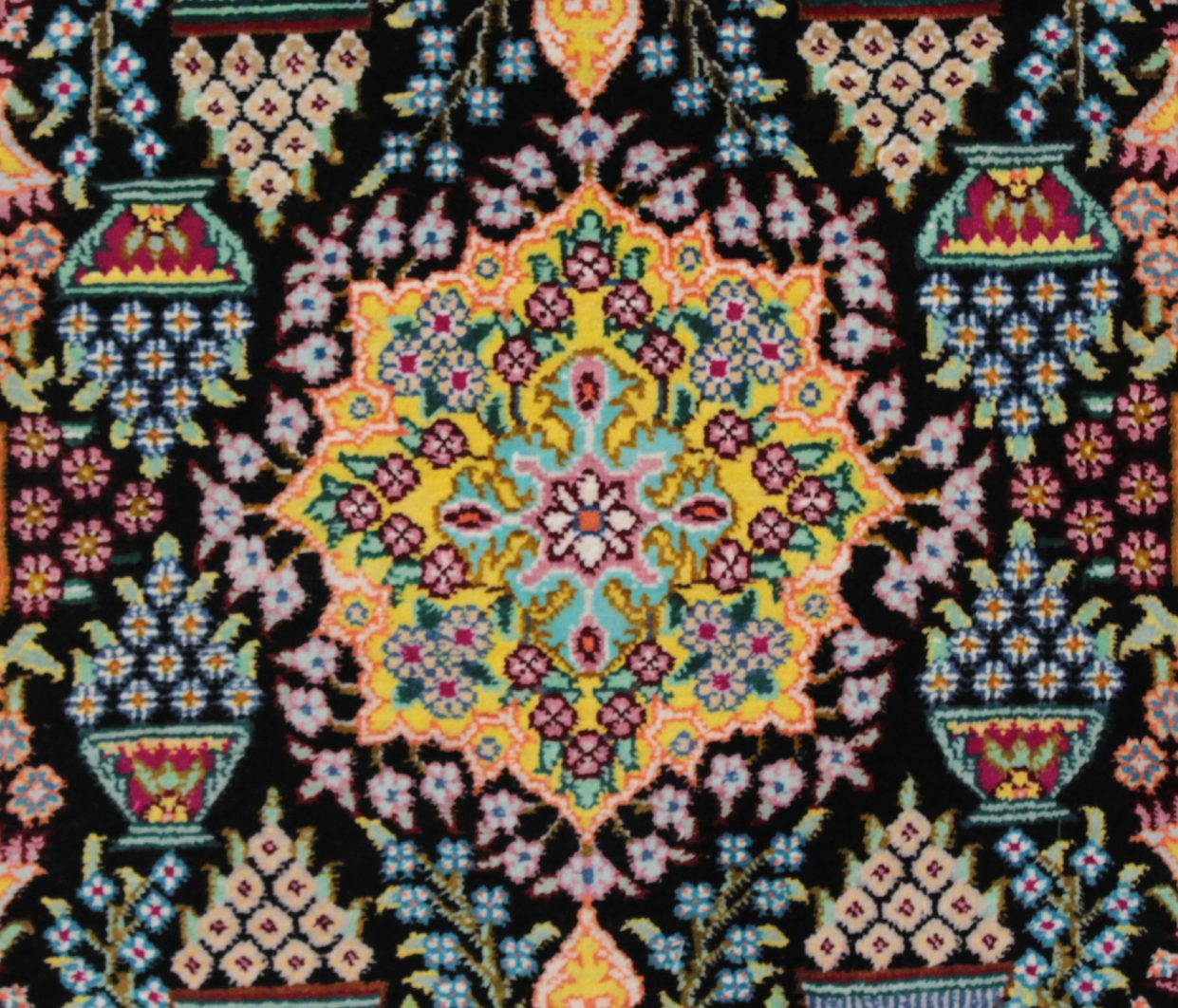 SQAS-607　クム産ペルシャ絨毯　43×30cm