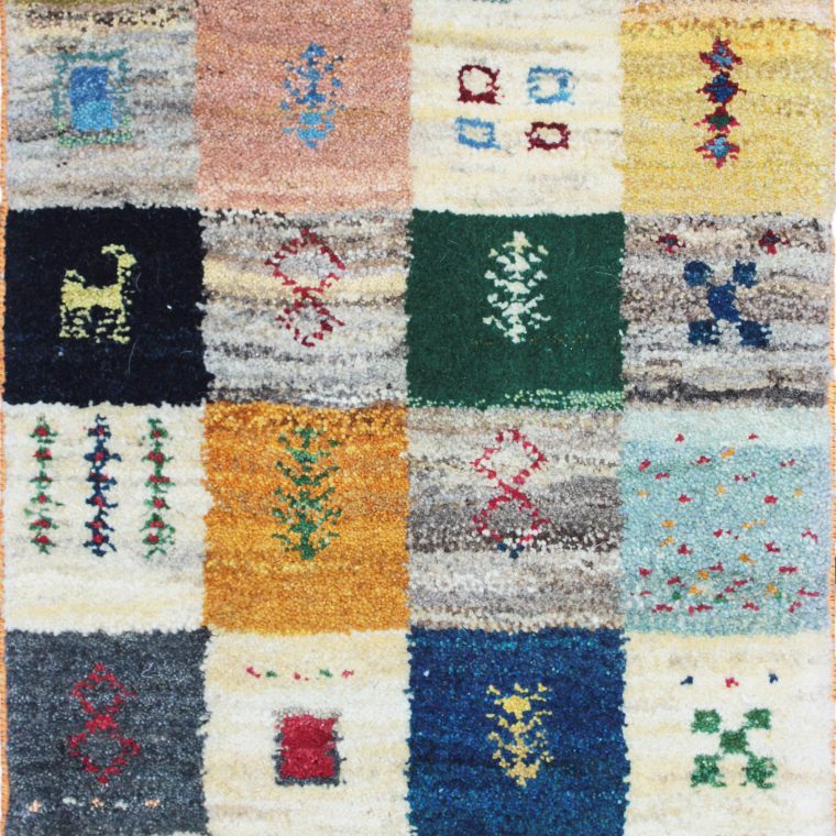 ペルシャ絨毯のイスファハンカーペット｜高級ペルシャ絨毯、キリム、ギャッベ、アンティーク絨毯の通販、買取・下取